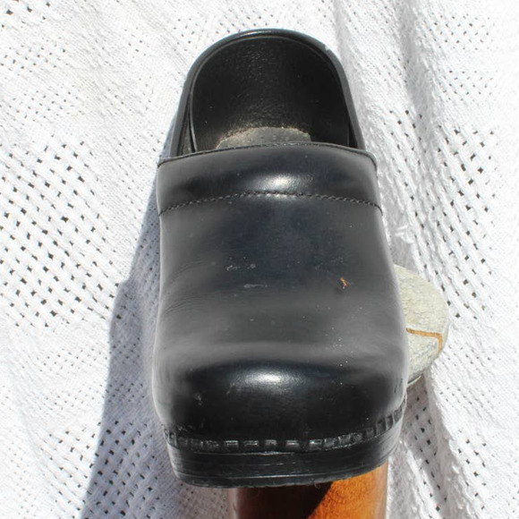 GUC Dansko Clogs Women Size 40 Black 8.5w - Picture 4 of 10